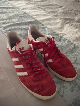 Adidas Gazelle rojas y blancas