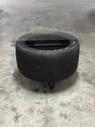 Mesa Pirelli Pzero Slick Exclusiva