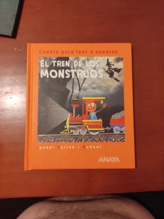 El tren de los monstruos Cuento para leer a osc...