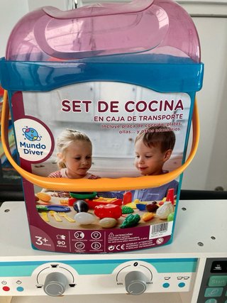 Cocinita de madera para niños