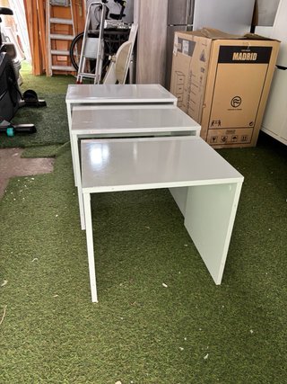 Juego de 3 mesas auxiliares blancas