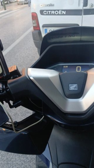 Honda PCX 125cc Scooter Negra/Azul