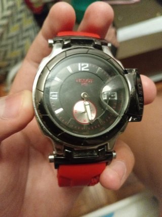 Reloj Tissot 1853 •el reloj tiene cero de bateria