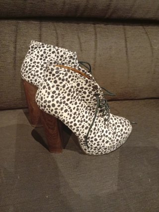 Botines con estampado animal