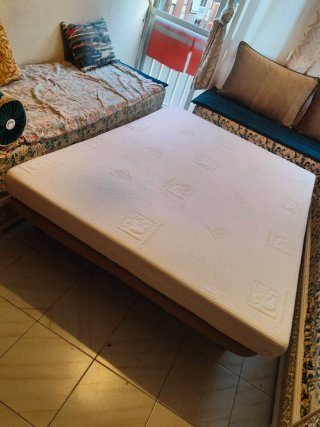 Cama con colchón