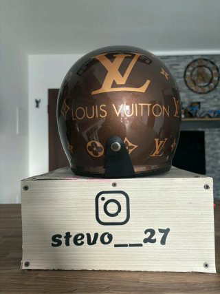 Casco personalizzato Louis Vuitton
