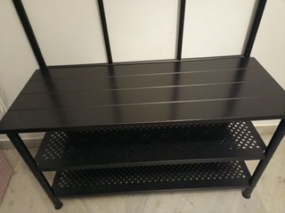 Mueble recibidor con banco y perchas