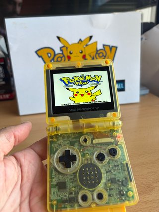 Nintendo Game Boy Advance SP Edición Pikachu IPS5