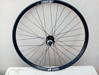 20 x110, 26 x30 DT Swiss enduro rueda delantera