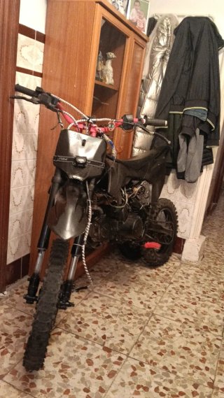Pit Bike XXL por moto 49cc arranca a botón