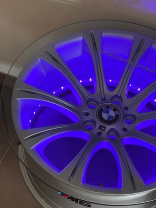 Mesa decorativa llanta BMW M5 E60.