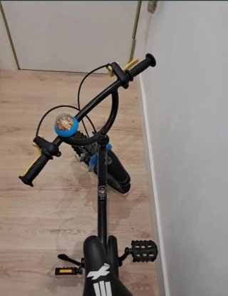 Bicicleta infantil BTWIN negra