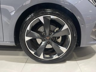 CUPRA Leon 2025