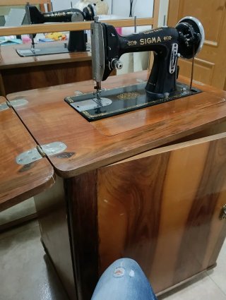 Máquina de coser Sigma a pedal