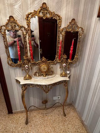 Mueble recibidor bronce dorado y mármol