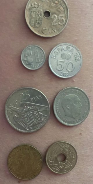 Lote Billetes y monedas españolas y otras variadas