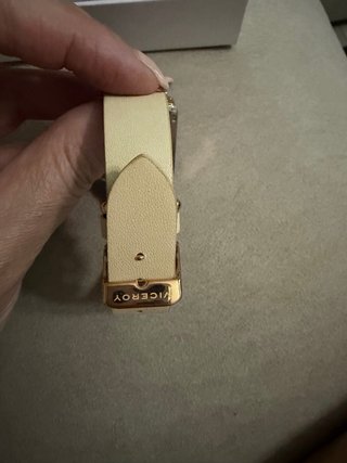 Reloj Viceroy Cuadrado Beige y Oro Rosa.