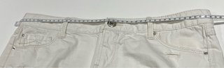 Shorts vaqueros blancos Stradivarius T40