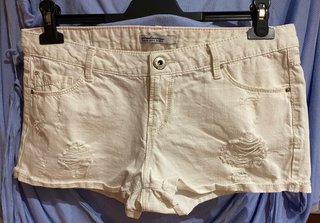Shorts vaqueros blancos Stradivarius T40