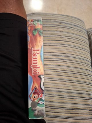 Película VHS Bambi Disney Clásicos 1993