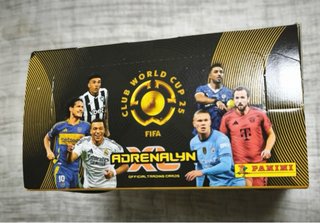 Caja 50 sobres Panini Adrenalyn XL FIFA