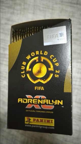 Caja 50 sobres Panini Adrenalyn XL FIFA
