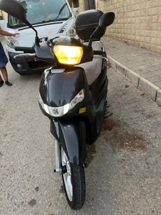 Peugeot Tweet 50cc Negra