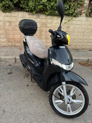 Peugeot Tweet 50cc Negra
