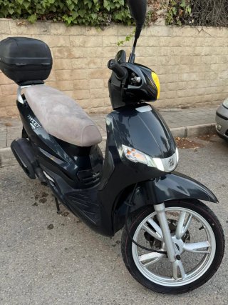 Peugeot Tweet 50cc Negra