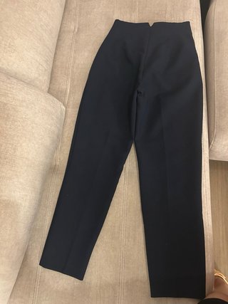 Pantalón azul marino tiro alto