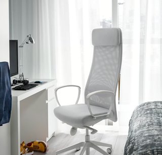 Silla de oficina Ikea gris con ruedas