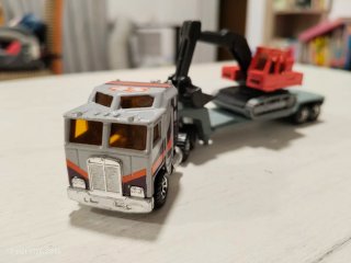 Kenworth Matchbox remolque con máquina