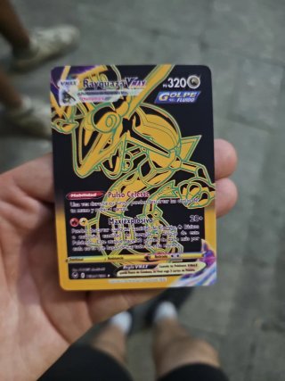 Carta Pokémon Rayquaza VMAX 320 HP