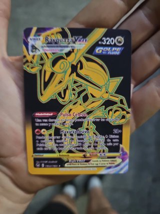 Carta Pokémon Rayquaza VMAX 320 HP