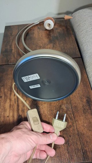 Lámpara de cristal y metal dorada!