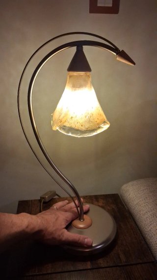 Lámpara de cristal y metal dorada!