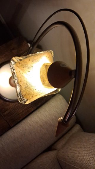 Lámpara de cristal y metal dorada!