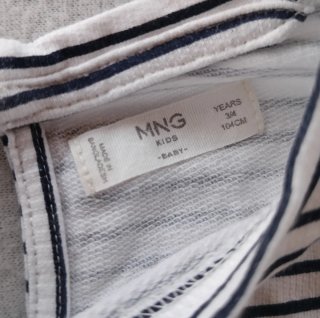 Confezione di 2 vestiti per bambina a righe e stampati