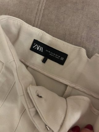 Pantalón crema tiro alto