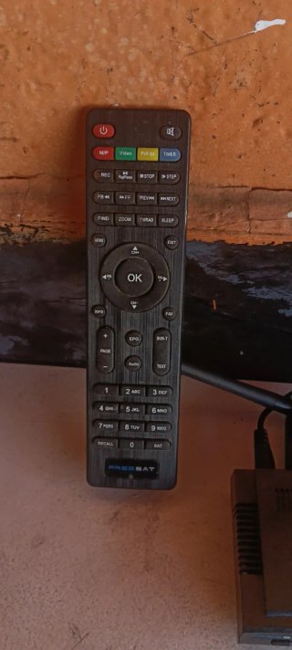 Decodificador Mini Freesat Wifi + Mando,HDMI, Ok