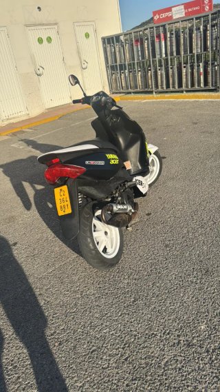 Yamaha Jog R Scooter