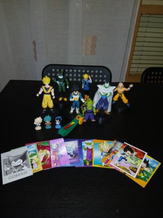 Figuras Dragon Ball + cartas Dragon Ball Daima
