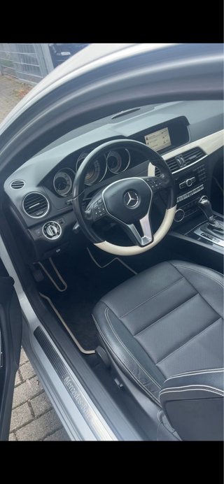 Mercedes-Benz Clase C220 2011 pack amg