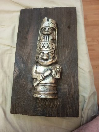 Figura Precolombina Metal sobre Madera