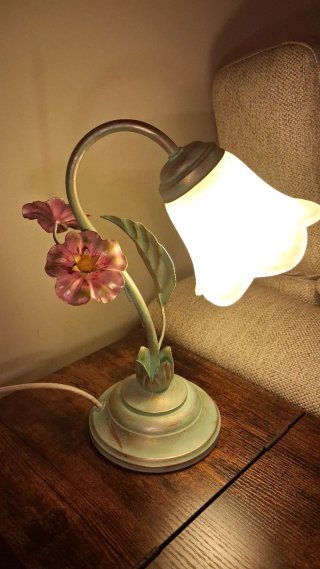 Lámpara de mesa floral verde y multicolor!
