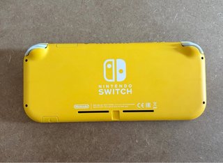 PACCHETTO NINTENDO SWITCH LITE + MICROSD 128 GB + FC24