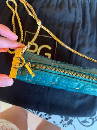 Bolso Purificación García verde y dorado