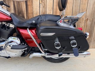 Harley Davidson Road King Classic Roja