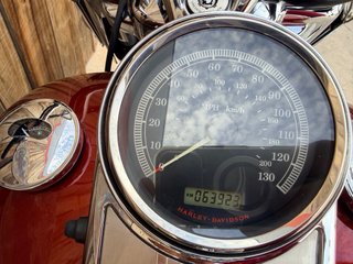 Harley Davidson Road King Classic Roja