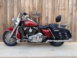 Harley Davidson Road King Classic Roja